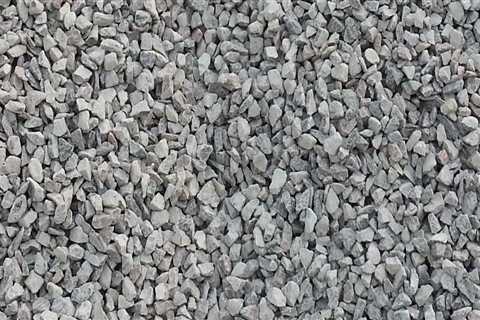 Does aggregate size affect concrete strength?