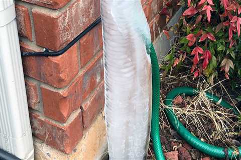 What temperature should you keep your house at so pipes dont freeze?