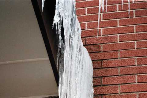 The Advantages of Routine Gutter Cleaning and Roof Ice Damming to prevent Flood