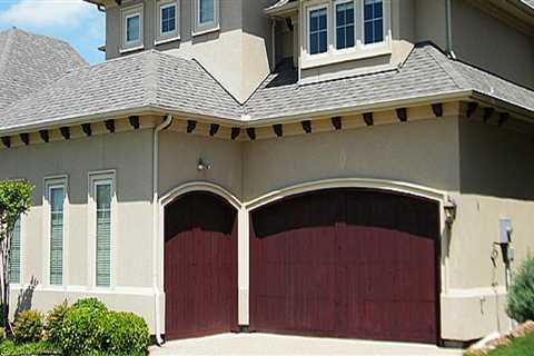 How Can Your you keep Door Garage Function  Properly by Means of Gutter Cleaning