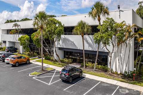 Where to Find the Best Parking Near Boca Raton Comedy Club