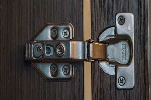 5 Tips for Choosing the Perfect Decorative Hardware for Your Project