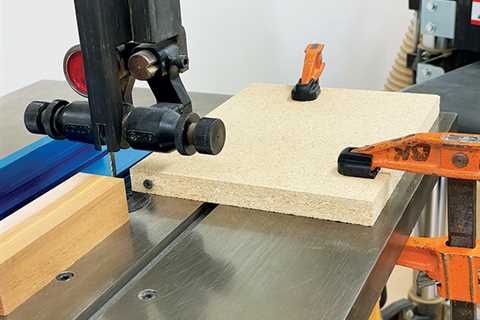 Screw Adds Micro-adjustability to Stop Block – Woodworking | Blog | Videos | Plans