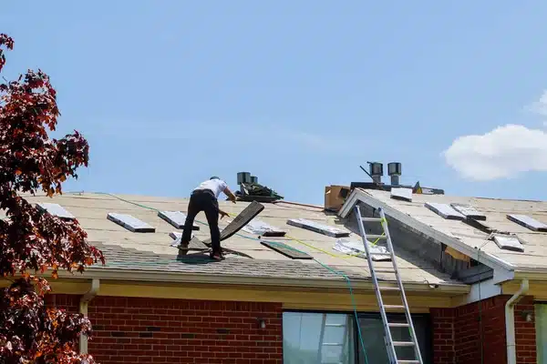 How Many Layers Does a Commercial Roof Have?