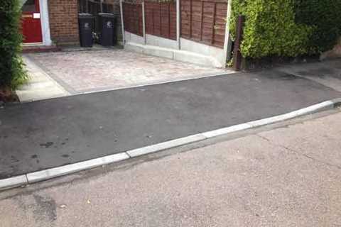 What Is The White Line On A Dropped Kerb?