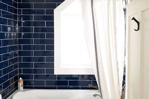 Choosing a Navy Blue Bathtub