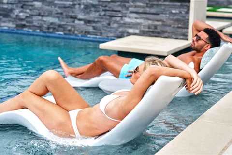 Pool Furniture Buyer’s Guide