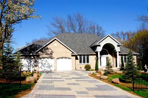 How Much Does It Cost to Install a Pavestone Driveway?