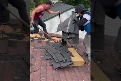 How to remove roof shingles #contractor #construction #tools #roofing