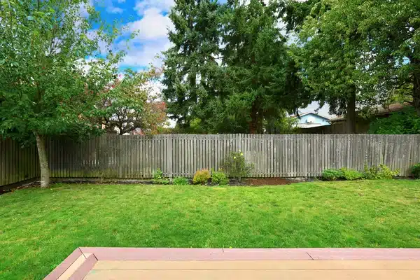 4 Essential Tips for Installing Garden Fences and Gates