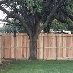 The Benefits Of Hiring A General Contractor For Your League City Fence Installation