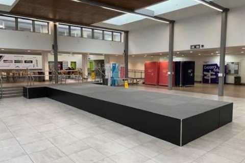 The Ultimate Guide to Portable Deck Platforms for Schools and Events