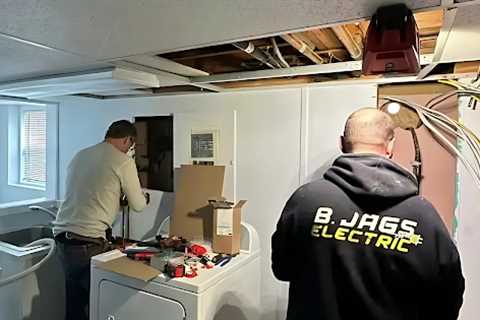 Electrician Near Me · Thursday, Aug 28 📸