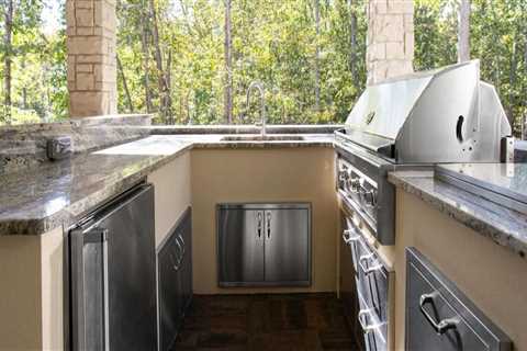 Granite Countertops in Outdoor Kitchens: Challenges and Solutions