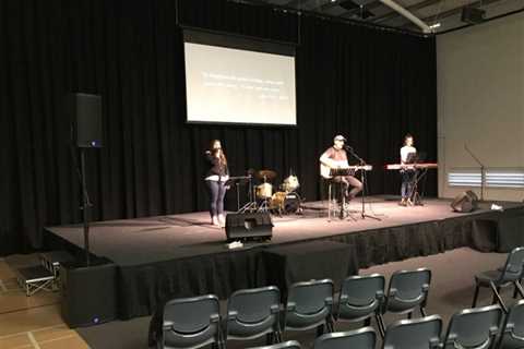 7 Benefits of Lightweight Portable Stages UK - Evig Technology