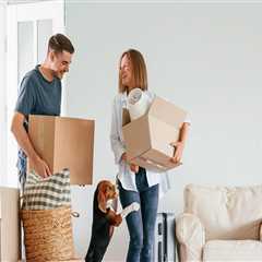 Why Local Moving Companies Recommend a Self Storage Facility During Transitions