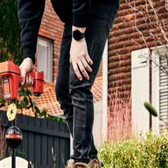 Professional Groundskeeping & Leak Detection Costs in Carrum Downs